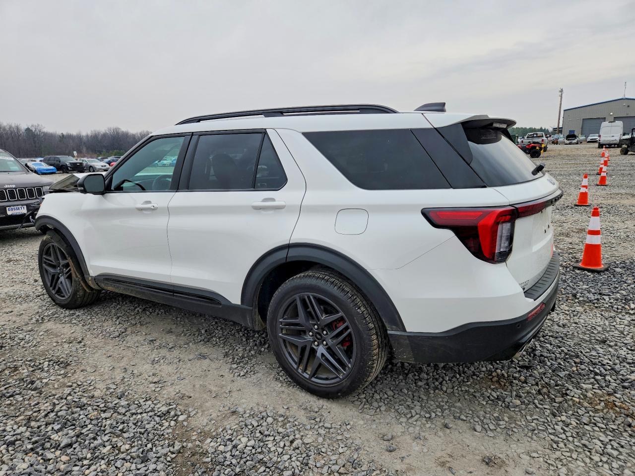 2025 FORD EXPLORER ST photo 3