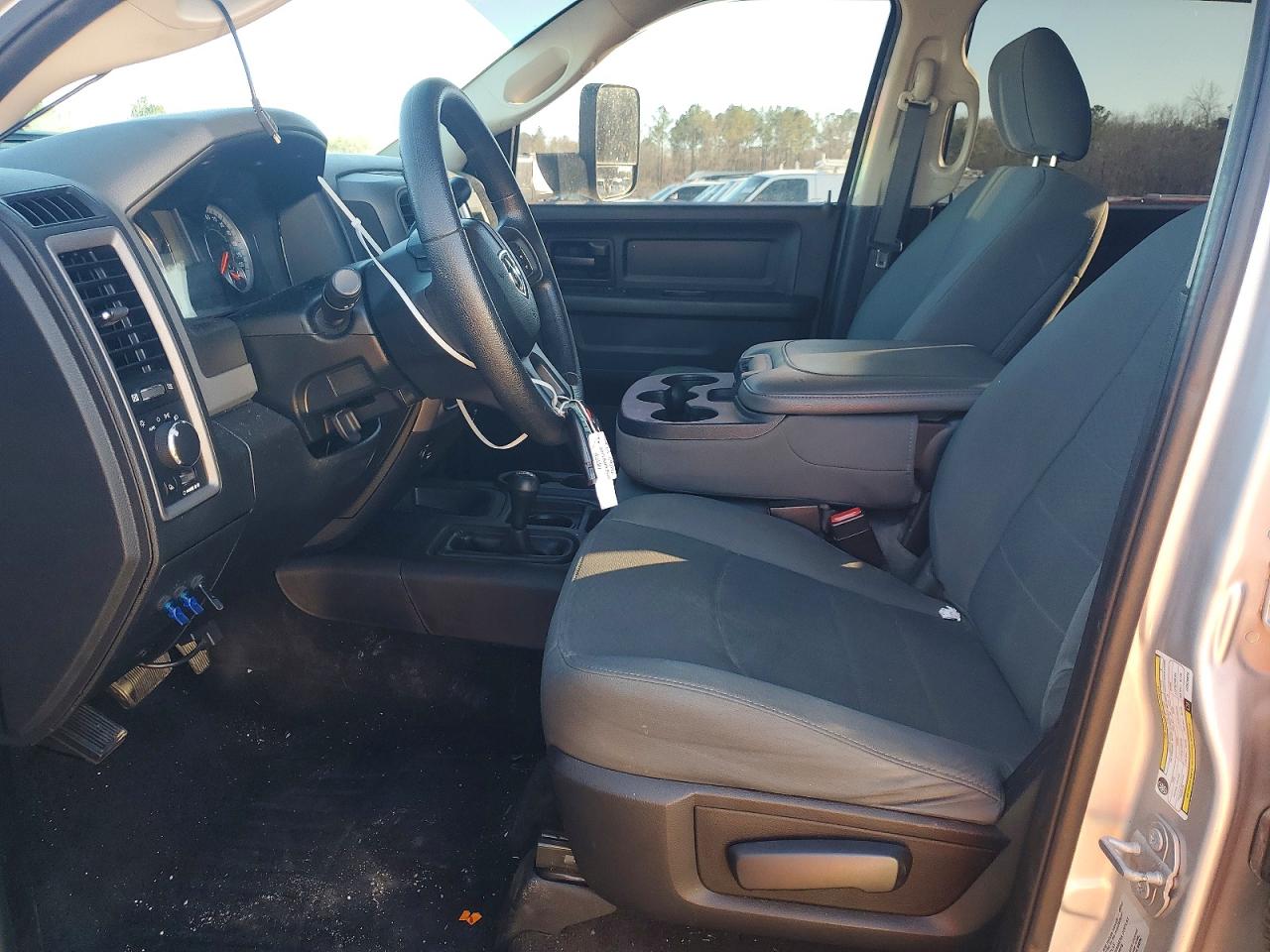 2017 RAM 2500 ST photo 7