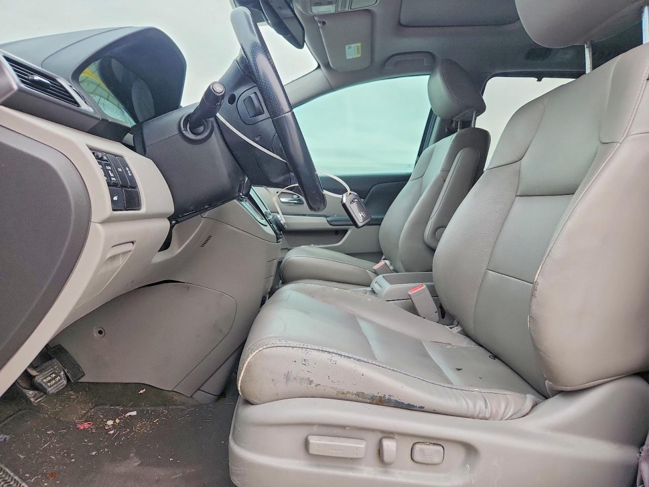 2014 HONDA ODYSSEY EXL photo 13