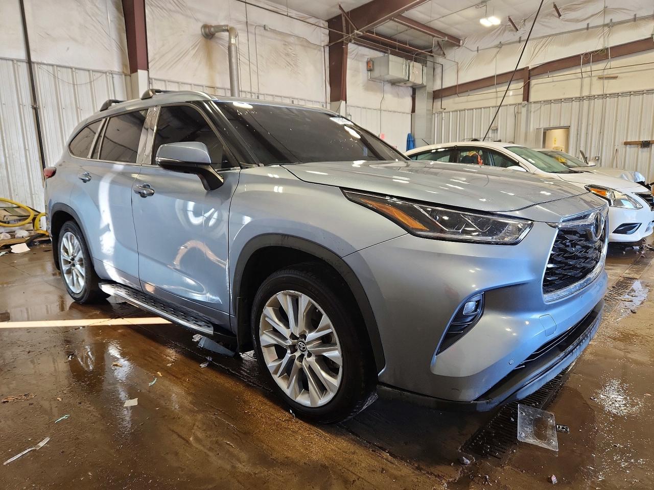 2023 TOYOTA HIGHLANDER LIMITED photo 7