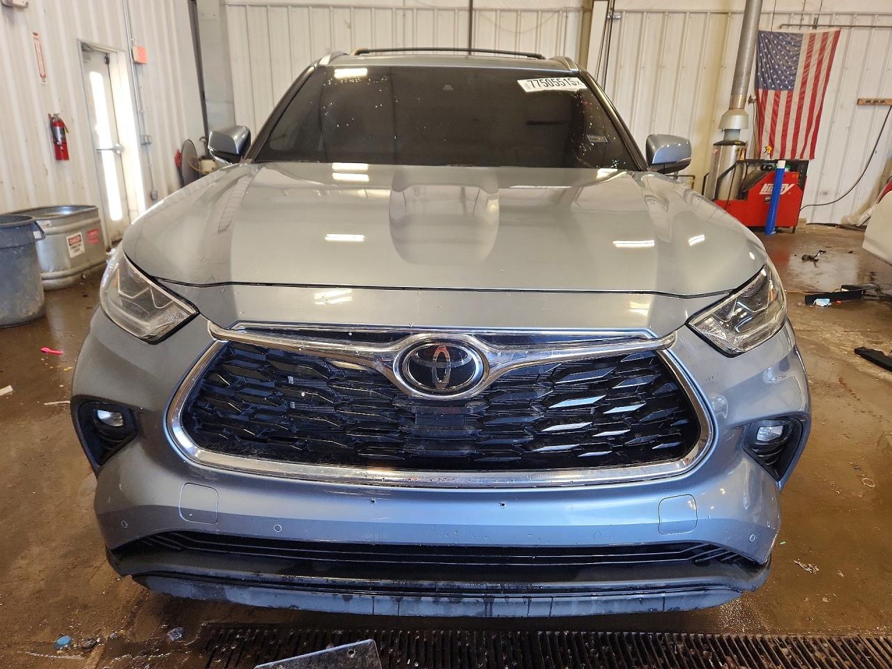 2023 TOYOTA HIGHLANDER LIMITED photo 9