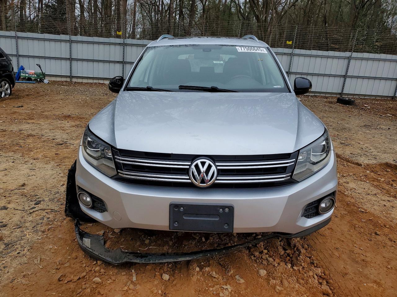 2017 VOLKSWAGEN TIGUAN SPORT photo 9