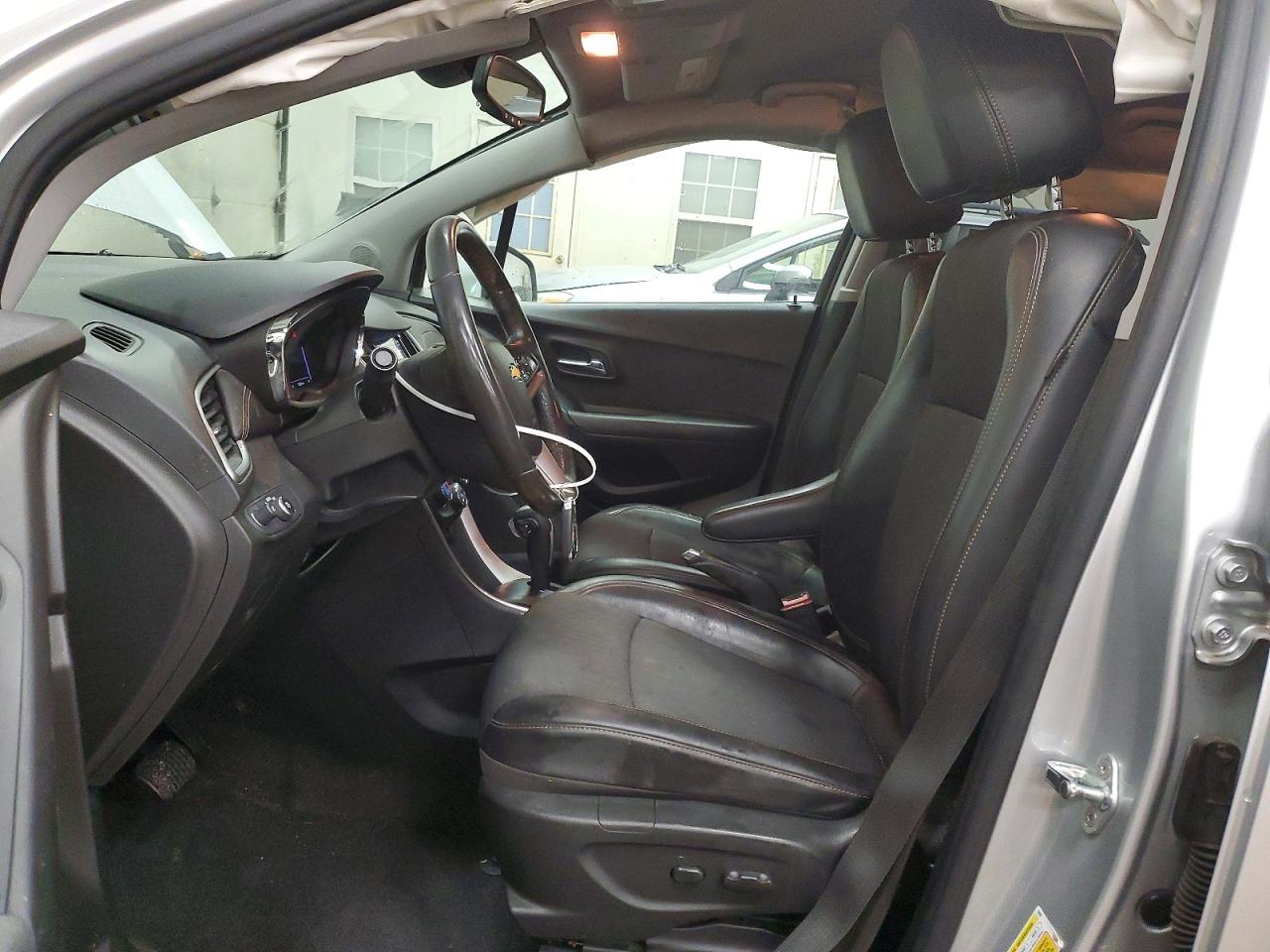 2019 CHEVROLET TRAX 1LT photo 19