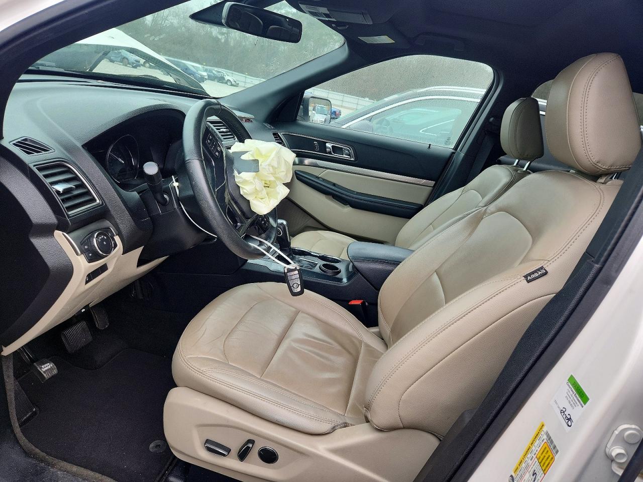 2018 FORD EXPLORER XLT photo 19