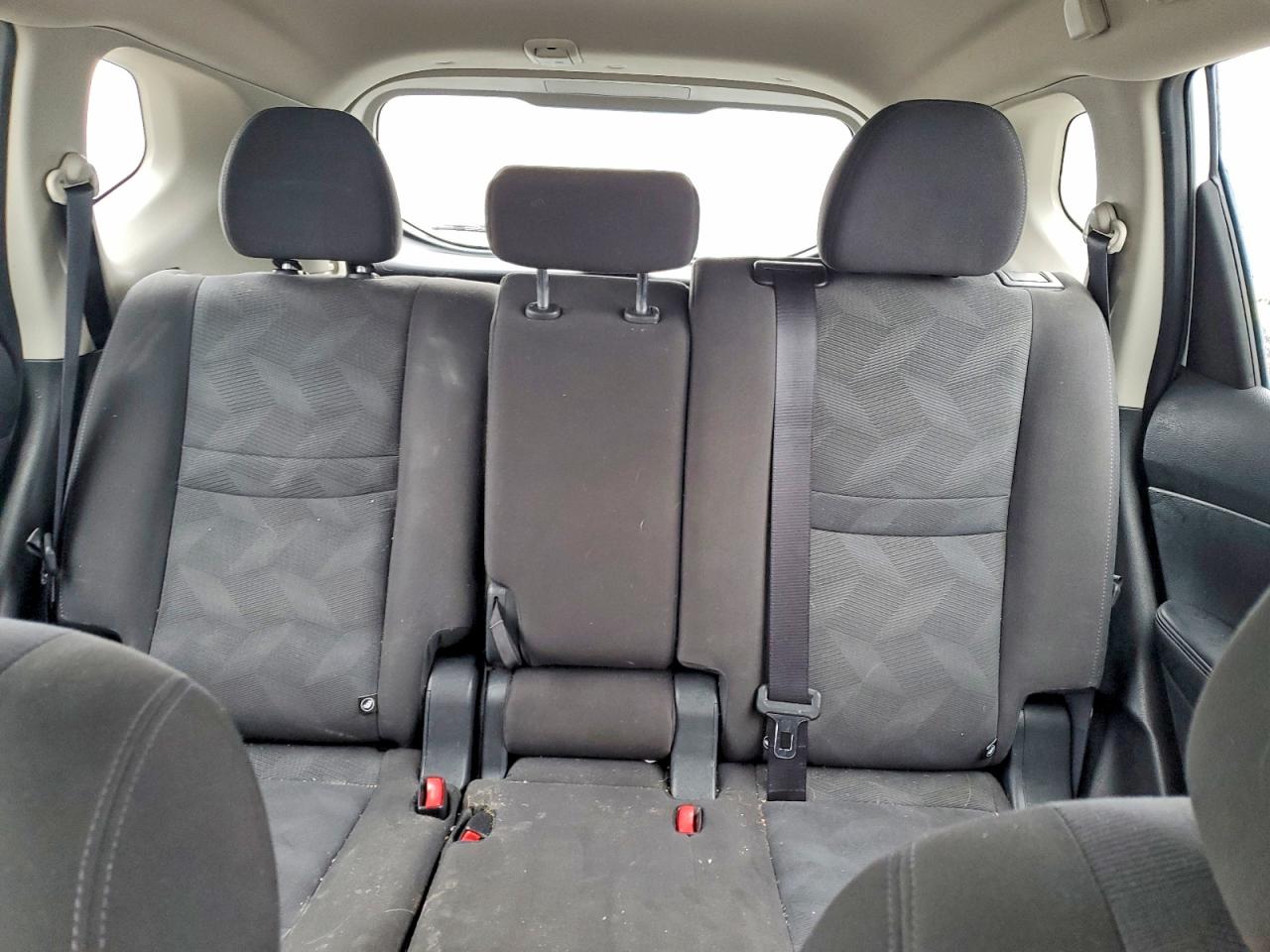 2016 NISSAN ROGUE S photo 10