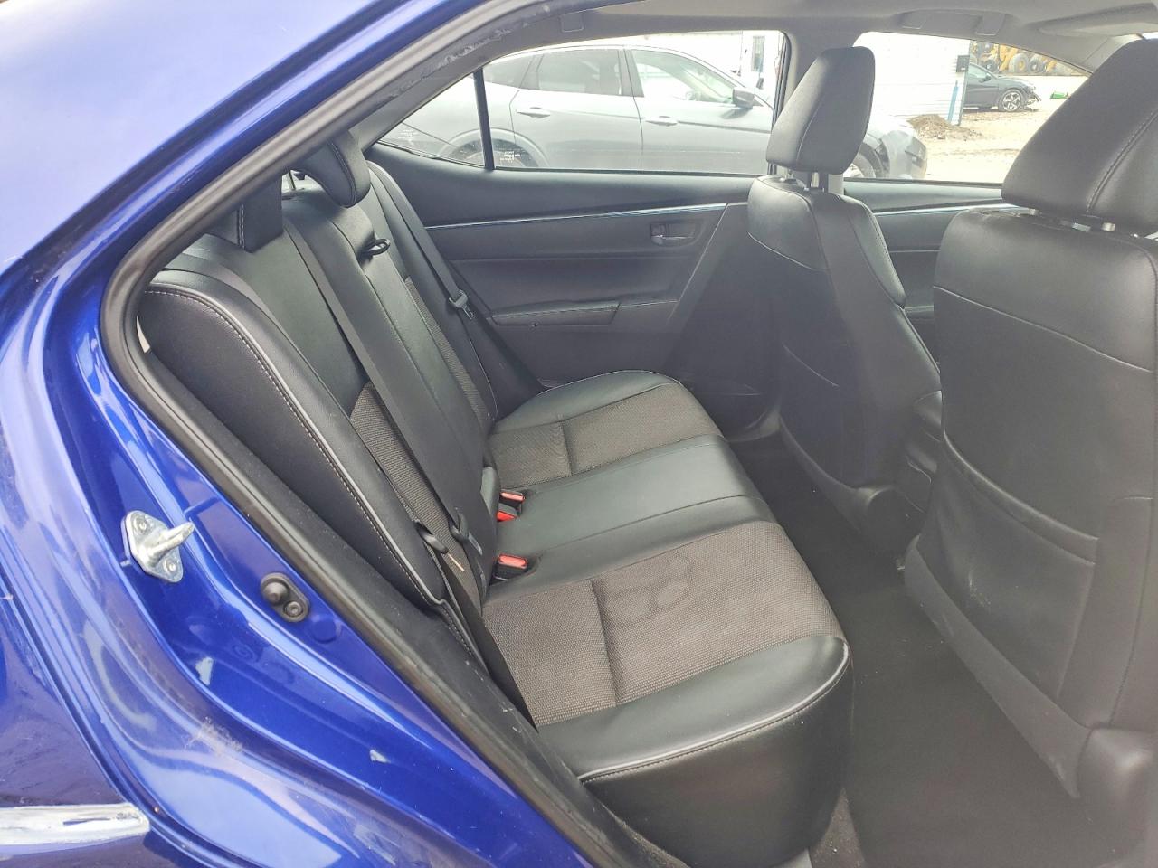 2015 TOYOTA COROLLA L photo 28