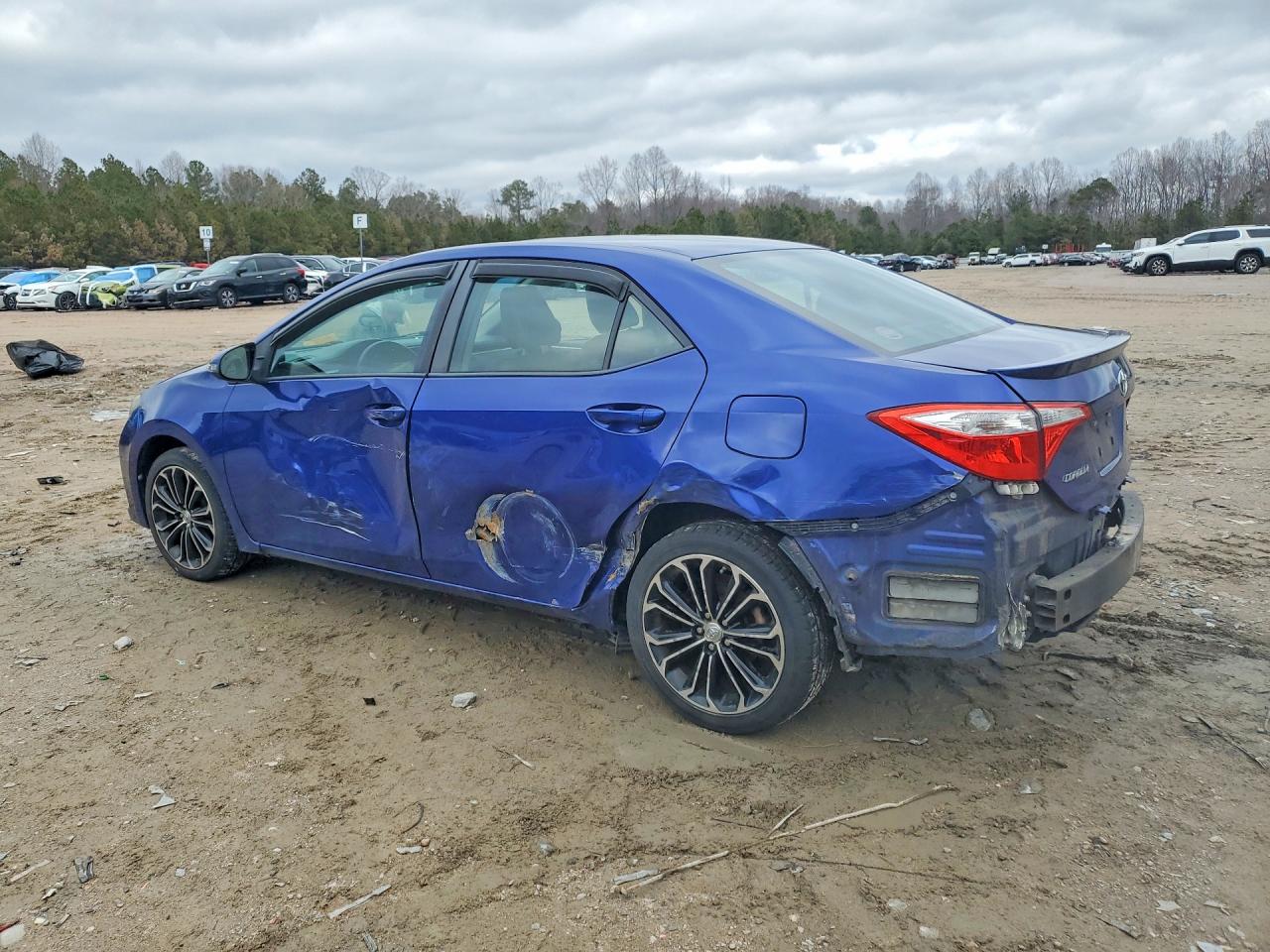 2015 TOYOTA COROLLA L photo 4