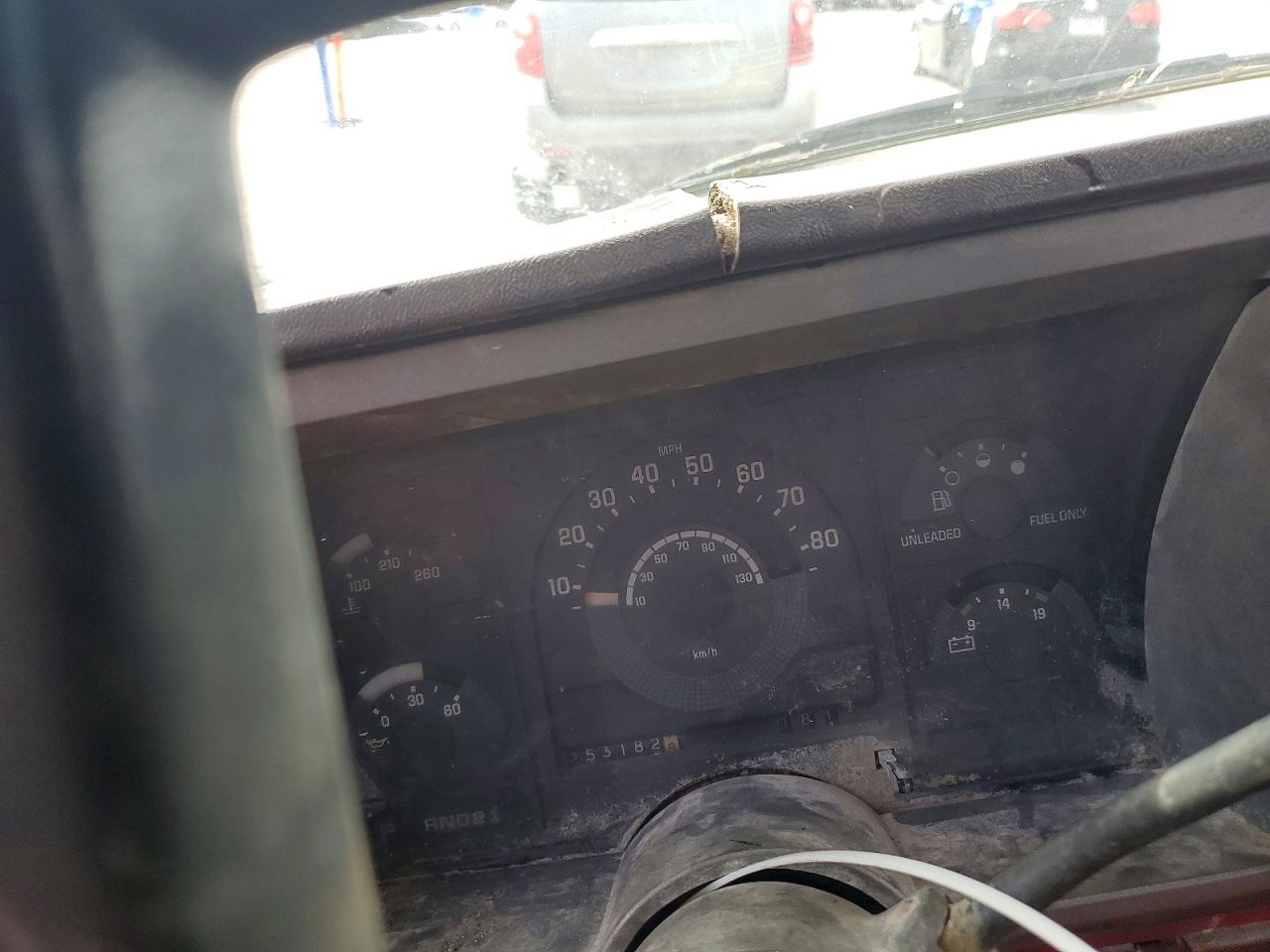 1990 CHEVROLET GMT-400 C2500 photo 9