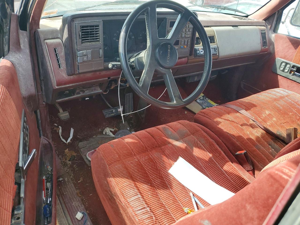 1990 CHEVROLET GMT-400 C2500 photo 8