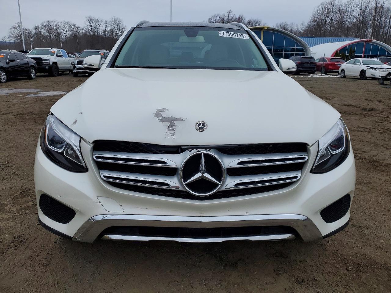 2018 MERCEDES-BENZ GLC 300 4MATIC photo 9