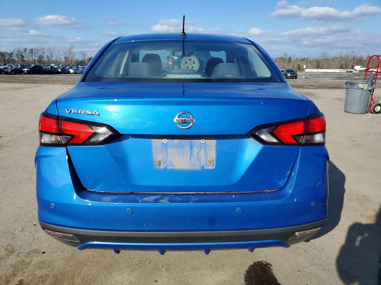2021 NISSAN VERSA S photo 16