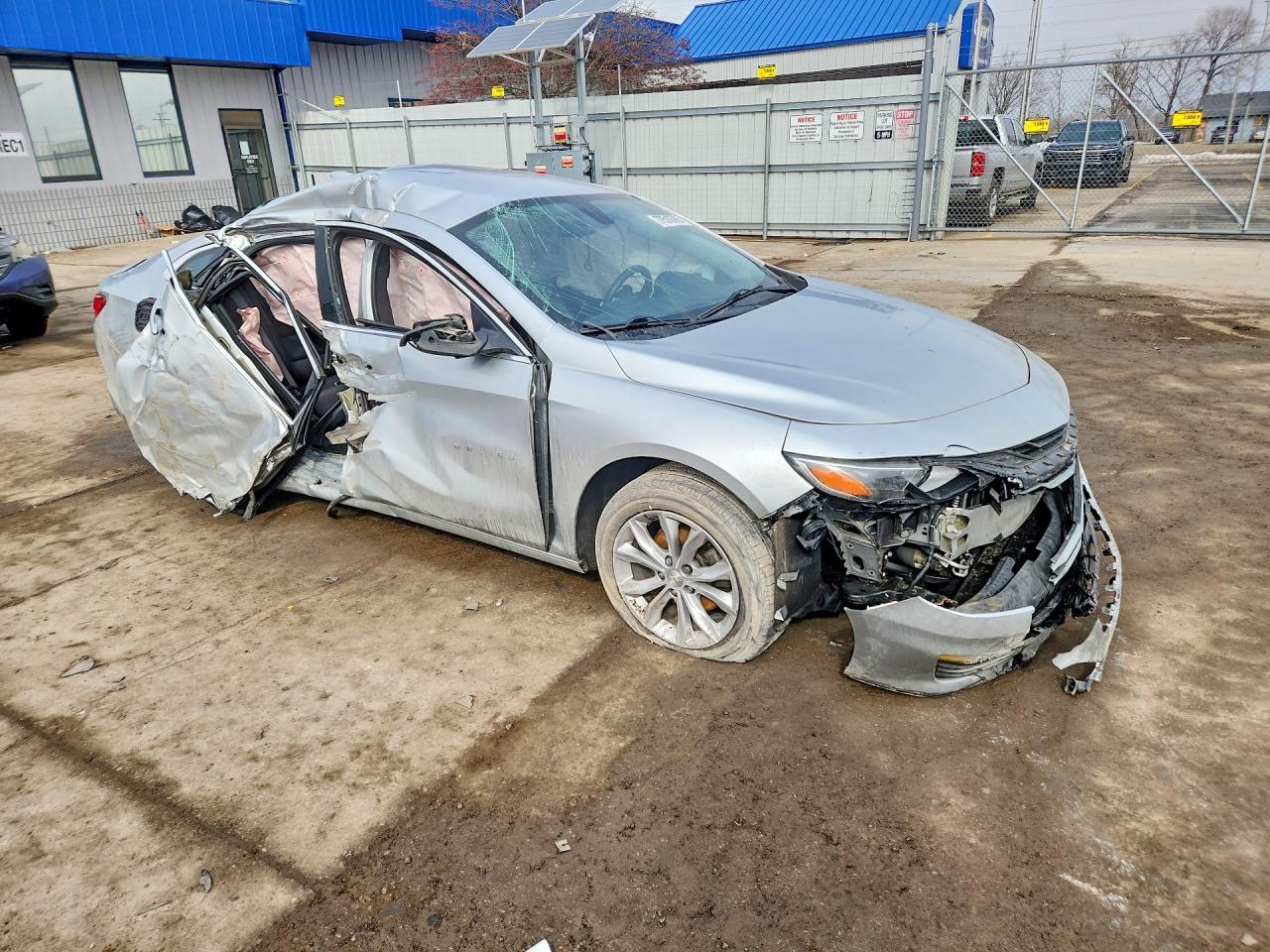 2020 CHEVROLET MALIBU LT photo 4