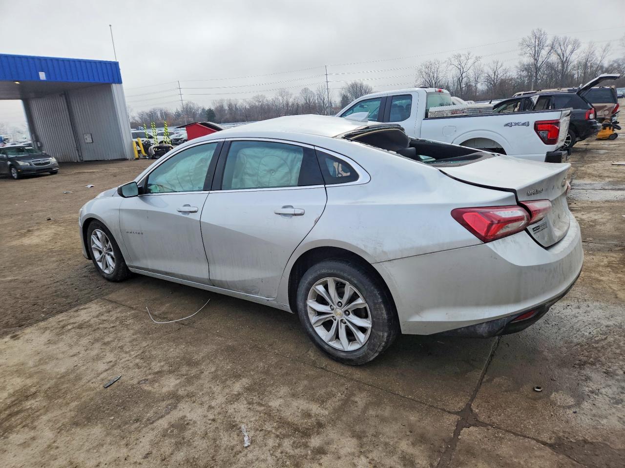 2020 CHEVROLET MALIBU LT photo 2