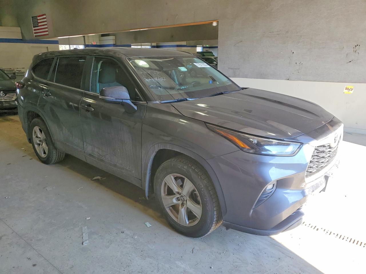 2023 TOYOTA HIGHLANDER LE photo 4