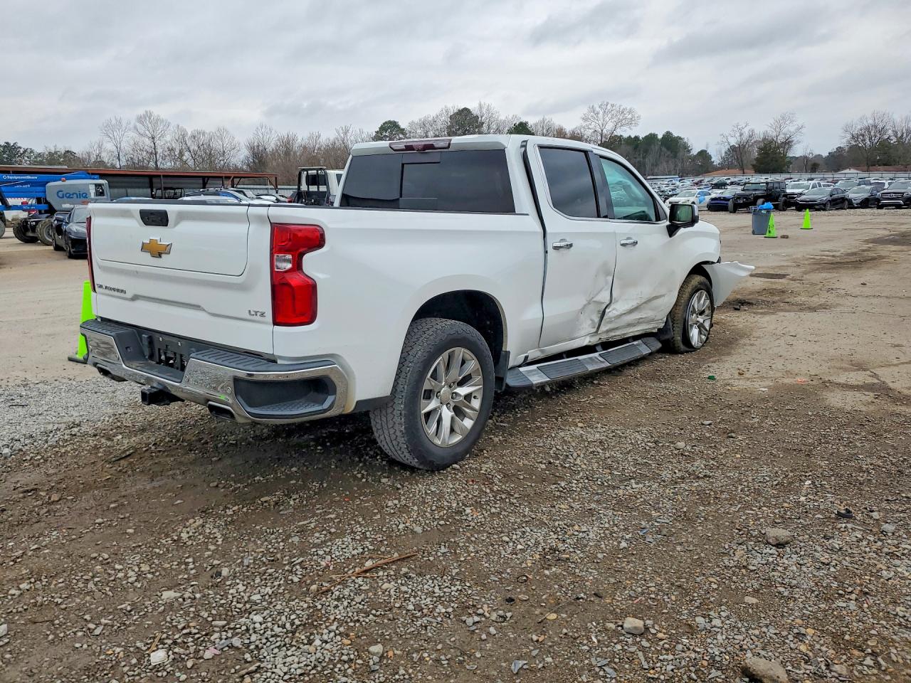 2021 CHEVROLET SILVERADO K1500 LTZ photo 3