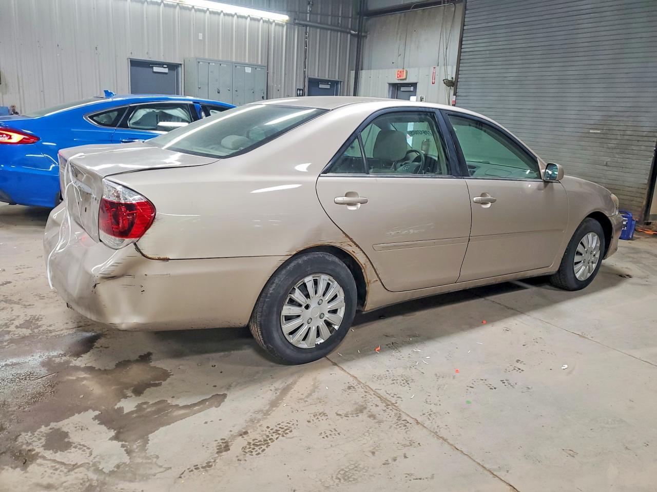 2006 TOYOTA CAMRY LE photo 3