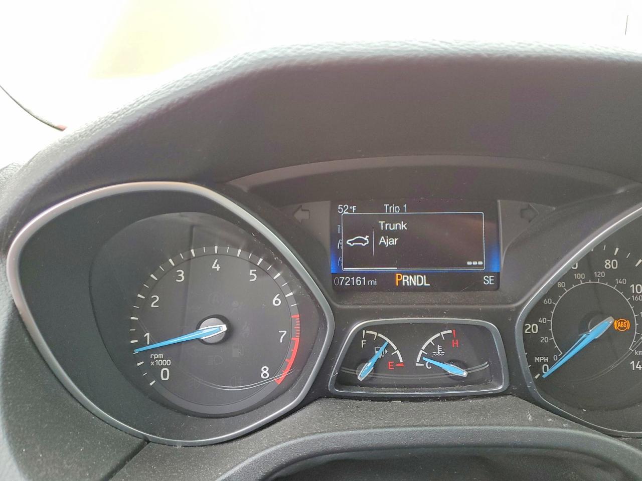 2017 FORD FOCUS SE photo 9