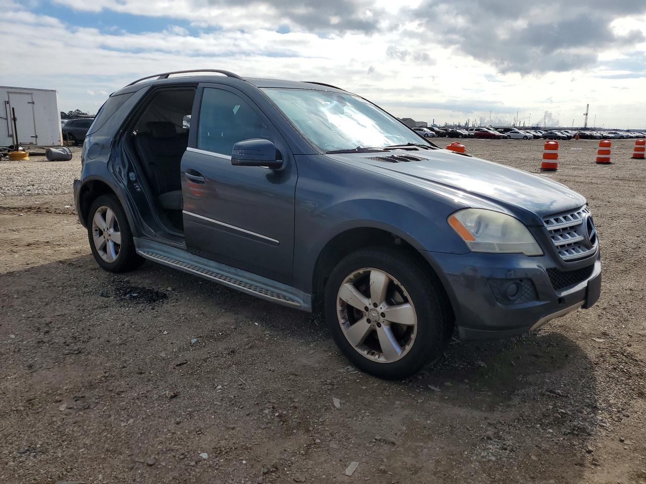 2011 MERCEDES-BENZ ML 350 4MATIC photo 4