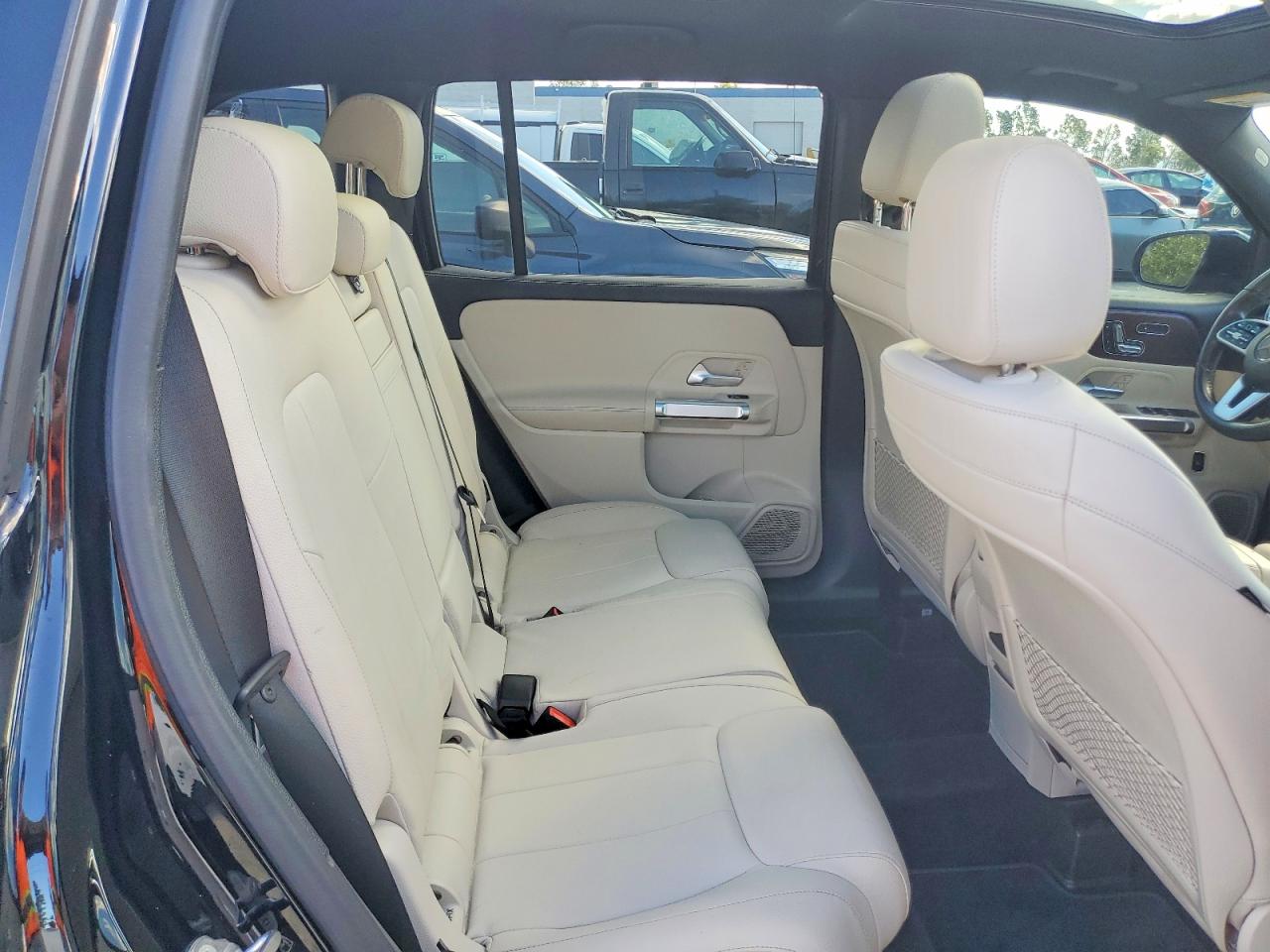 2020 MERCEDES-BENZ GLB 250 photo 10