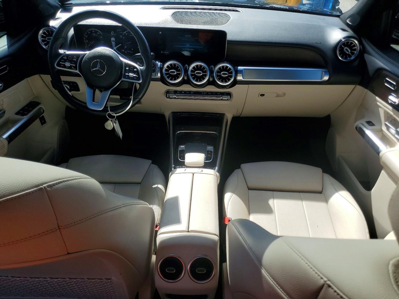 2020 MERCEDES-BENZ GLB 250 photo 8