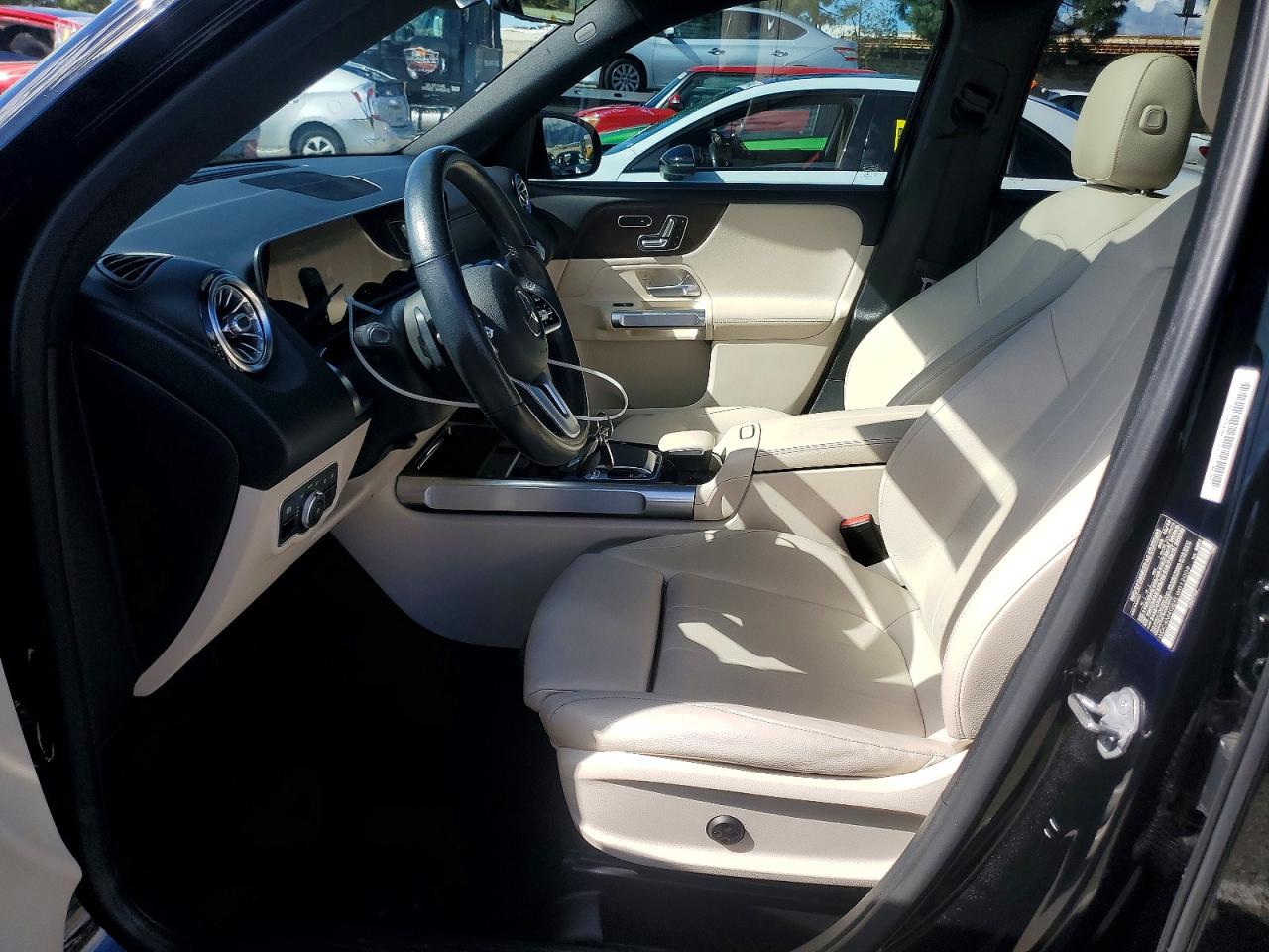 2020 MERCEDES-BENZ GLB 250 photo 7