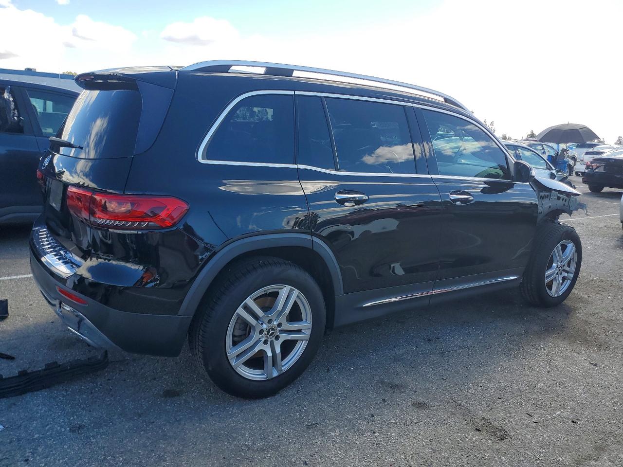 2020 MERCEDES-BENZ GLB 250 photo 3