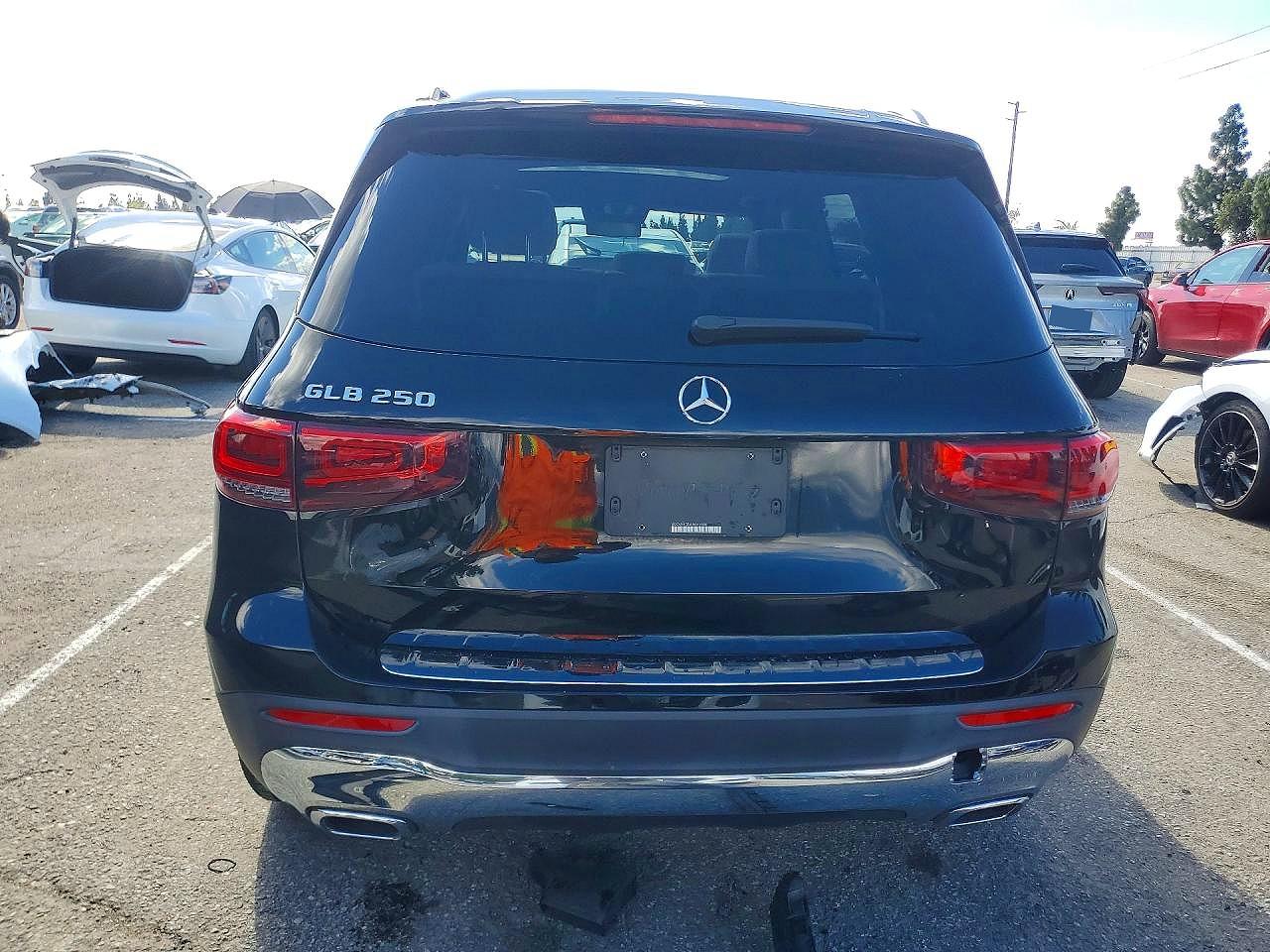 2020 MERCEDES-BENZ GLB 250 photo 6