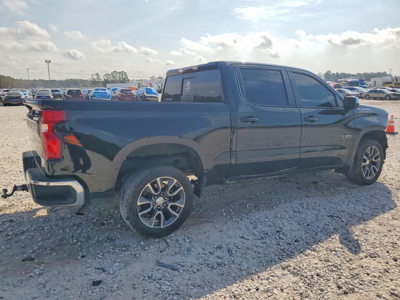 2021 CHEVROLET SILVERADO C1500 LT photo 5