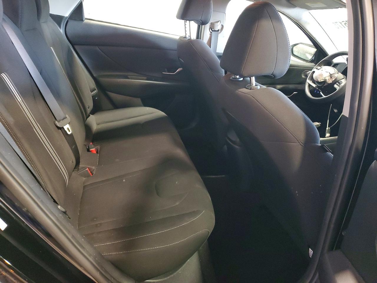2022 HYUNDAI ELANTRA SEL photo 10