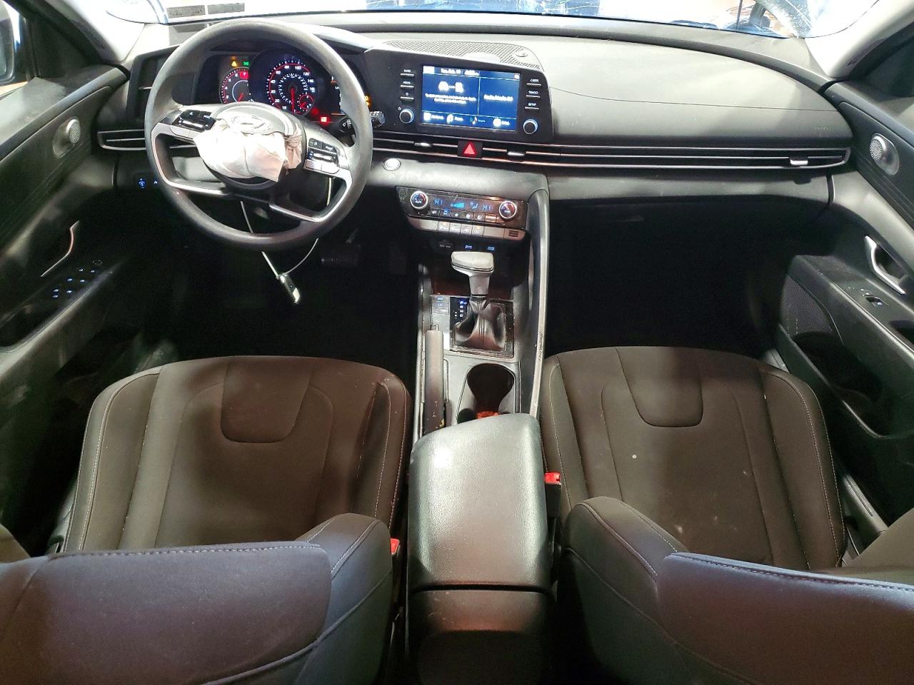 2022 HYUNDAI ELANTRA SEL photo 8