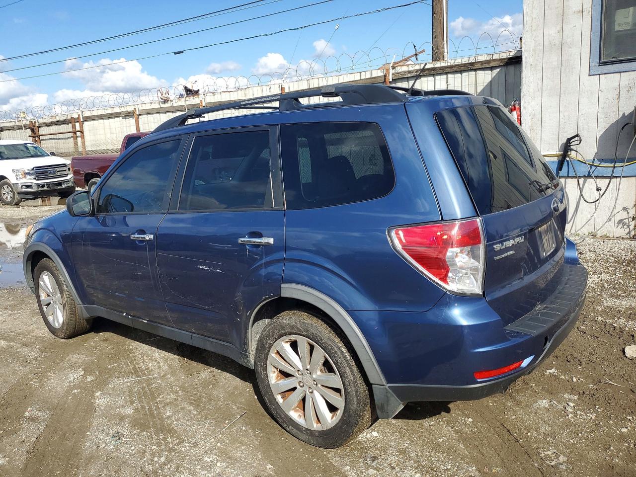 2011 SUBARU FORESTER 2.5X PREMIUM photo 4