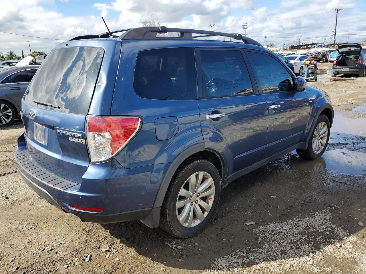 2011 SUBARU FORESTER 2.5X PREMIUM photo 7