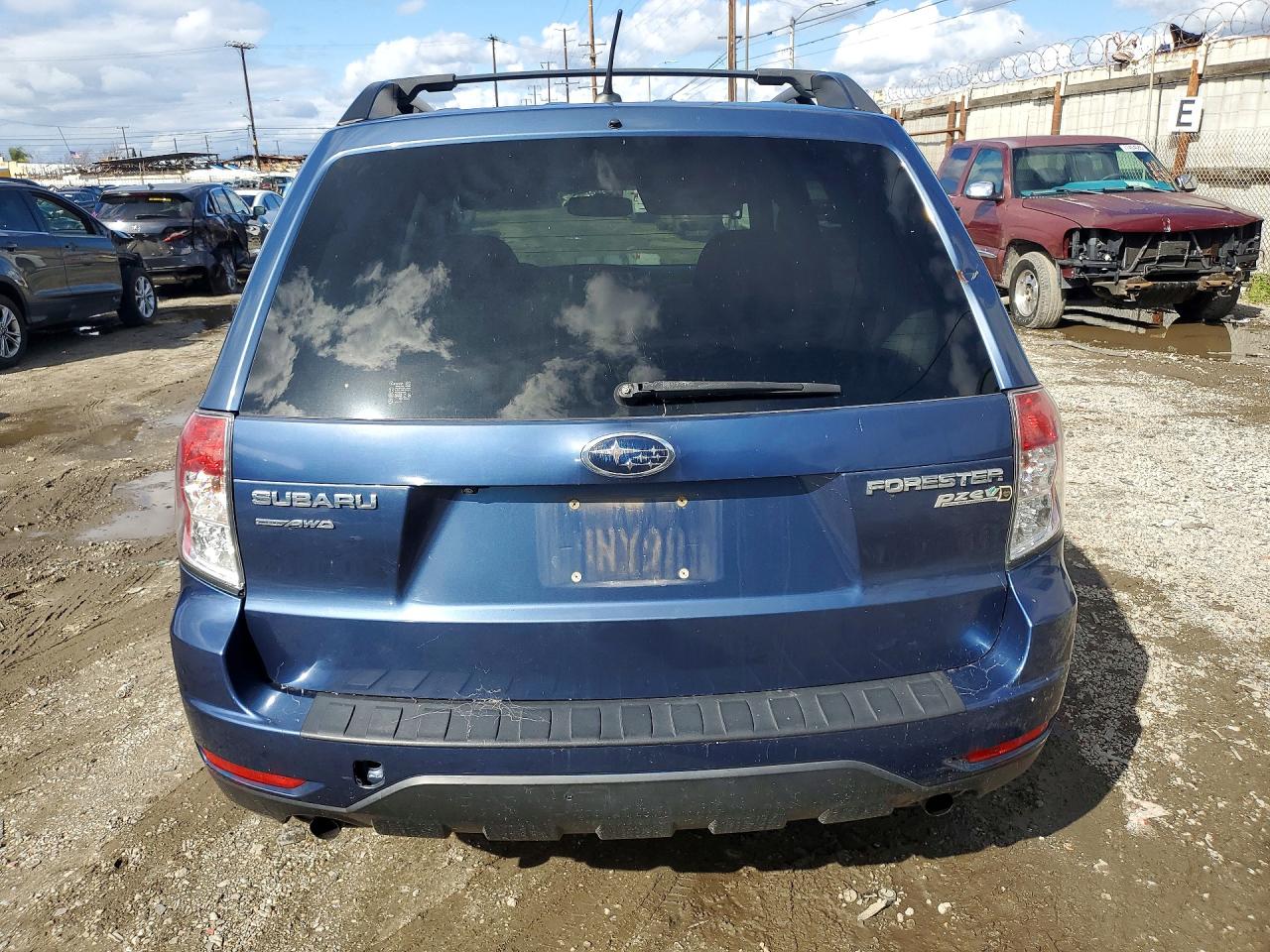 2011 SUBARU FORESTER 2.5X PREMIUM photo 16