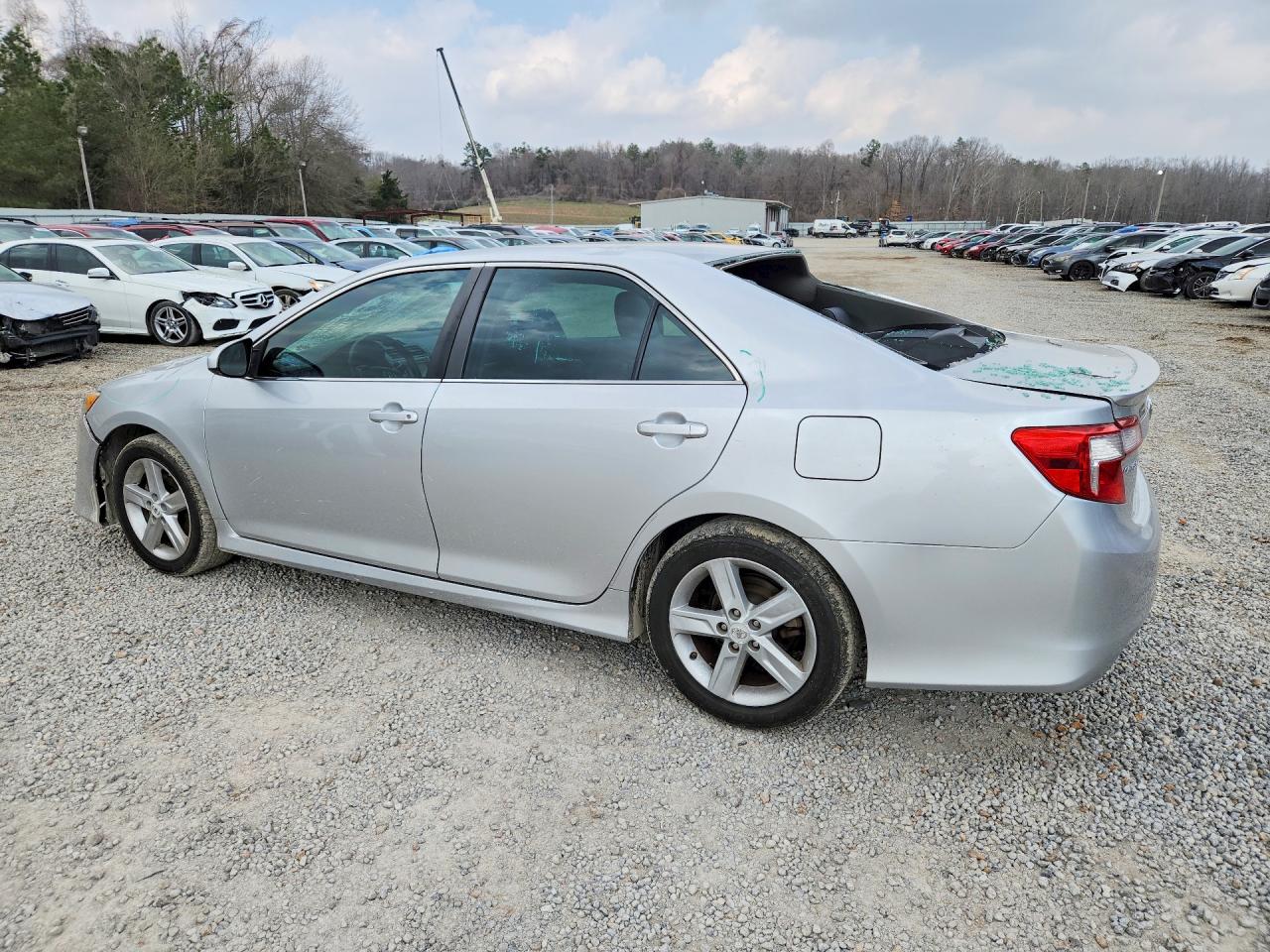 2012 TOYOTA CAMRY BASE photo 2