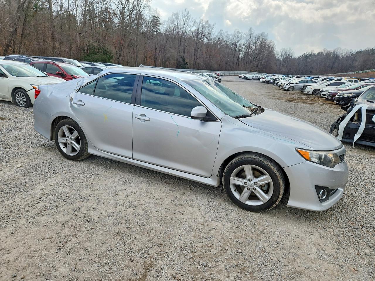 2012 TOYOTA CAMRY BASE photo 4