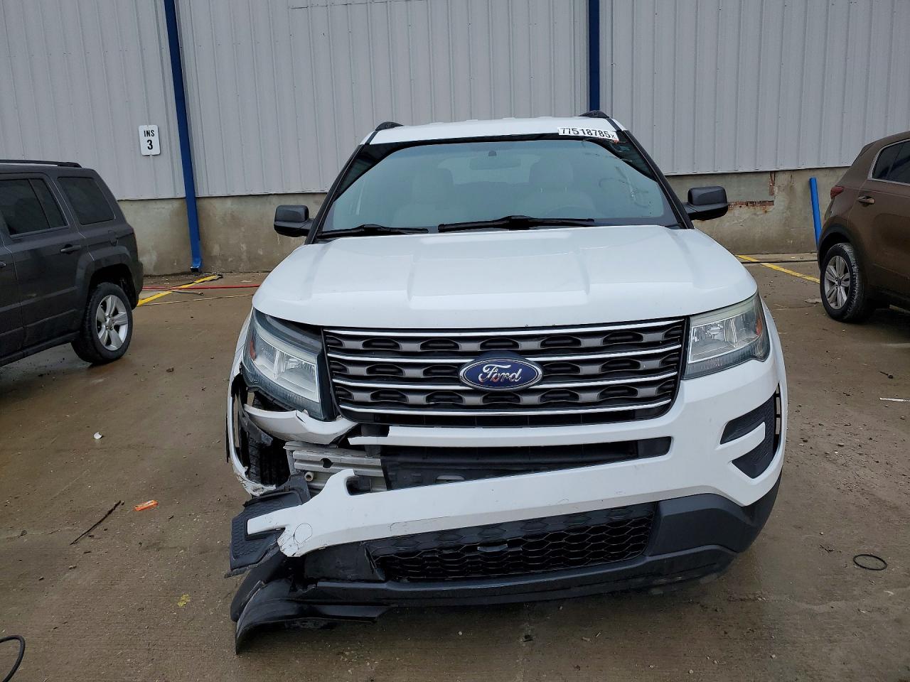 2016 FORD EXPLORER photo 9