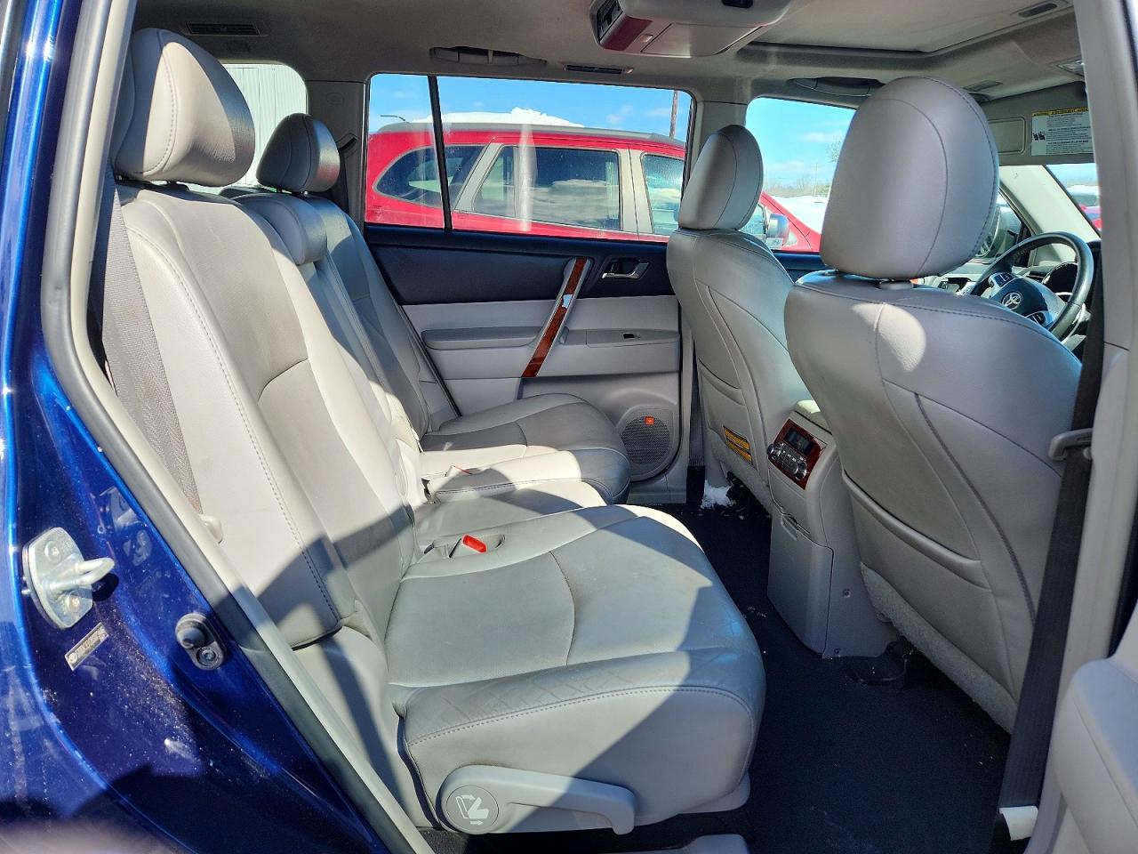 2011 TOYOTA HIGHLANDER LIMITED photo 21