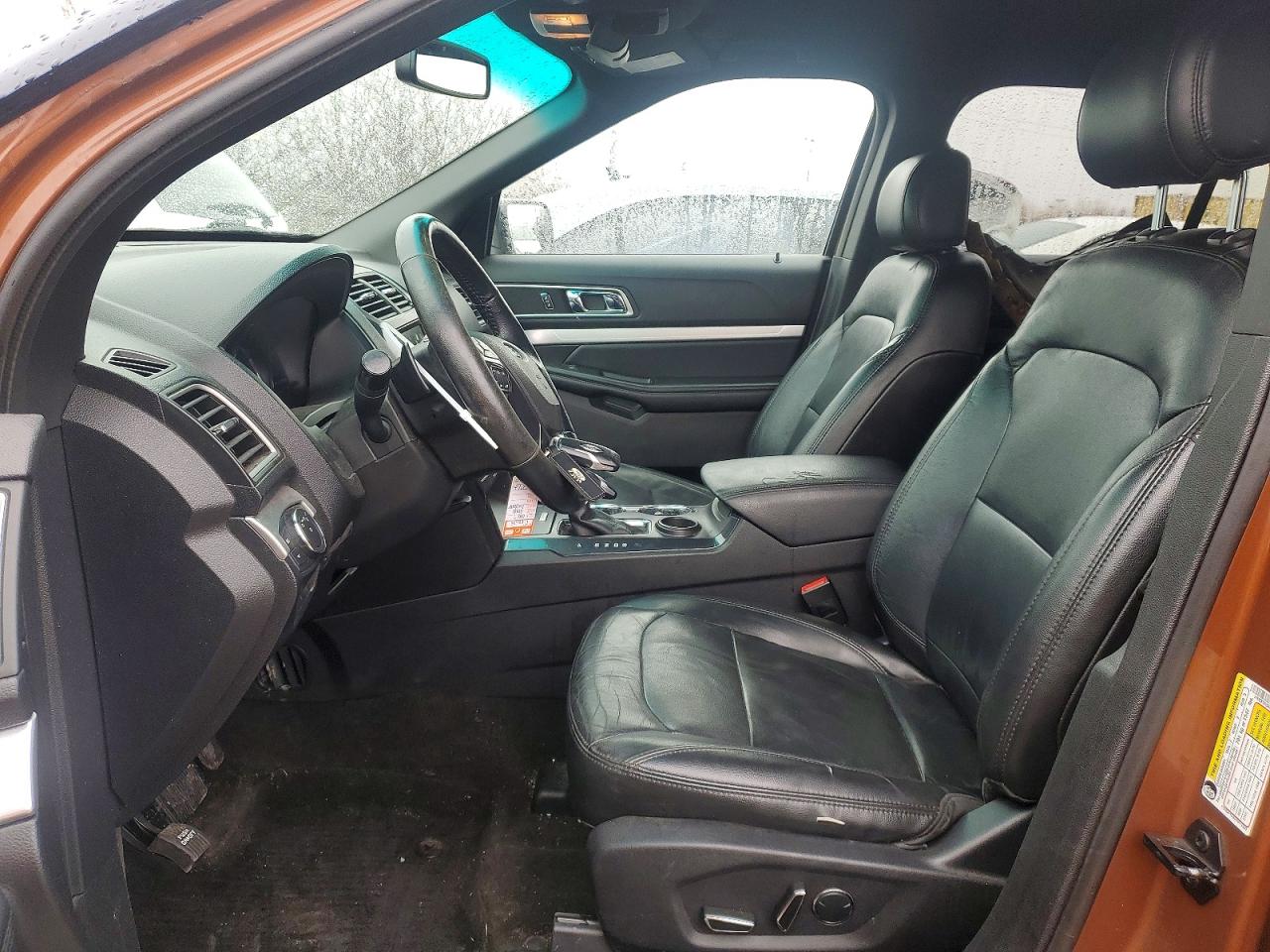 2017 FORD EXPLORER XLT photo 7