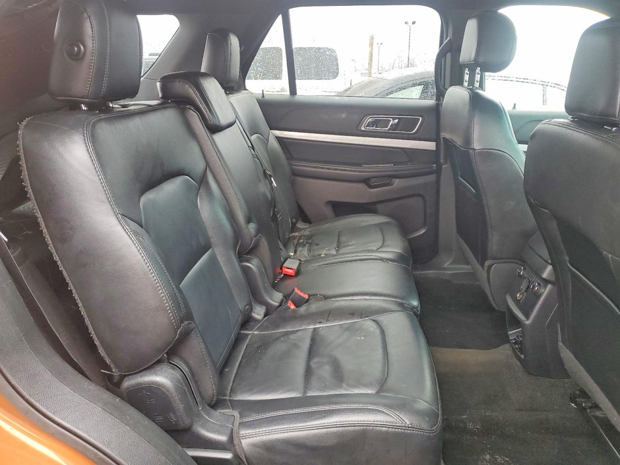 2017 FORD EXPLORER XLT photo 10