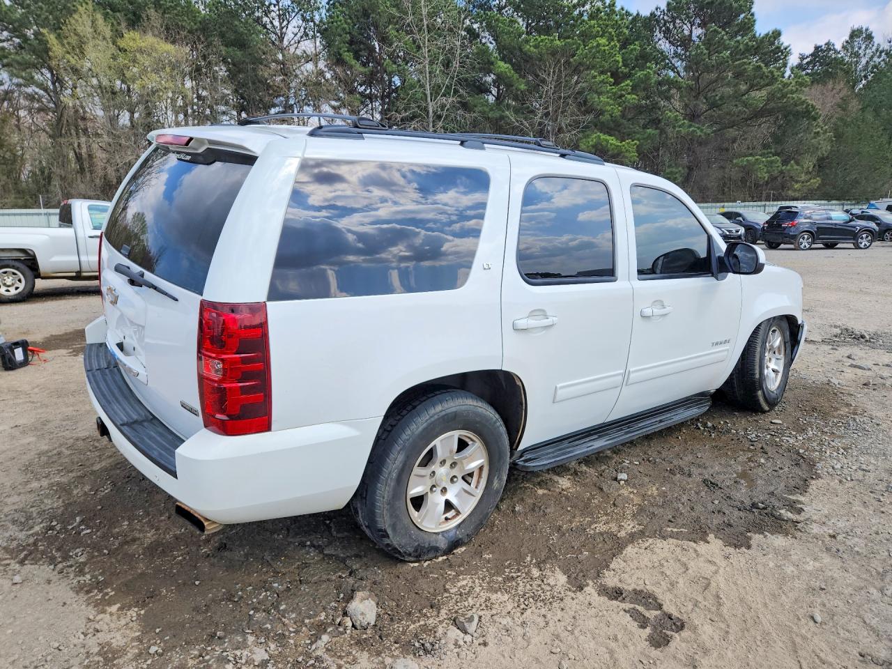 2011 CHEVROLET TAHOE C1500 LT photo 5