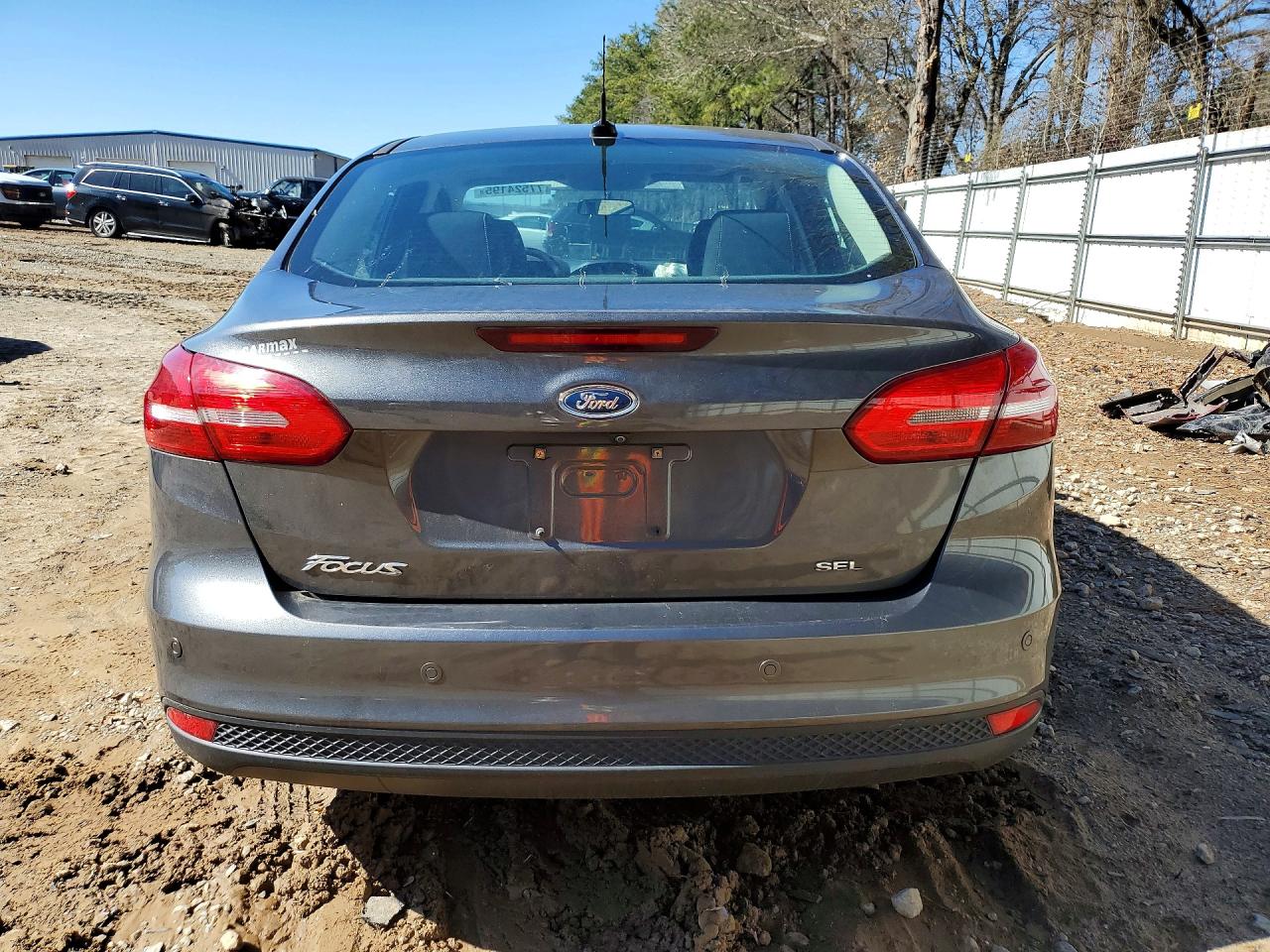 2017 FORD FOCUS SEL photo 6