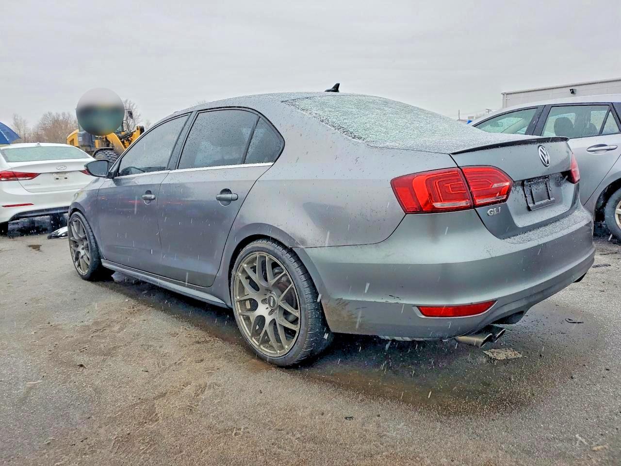 2013 VOLKSWAGEN JETTA GLI photo 3