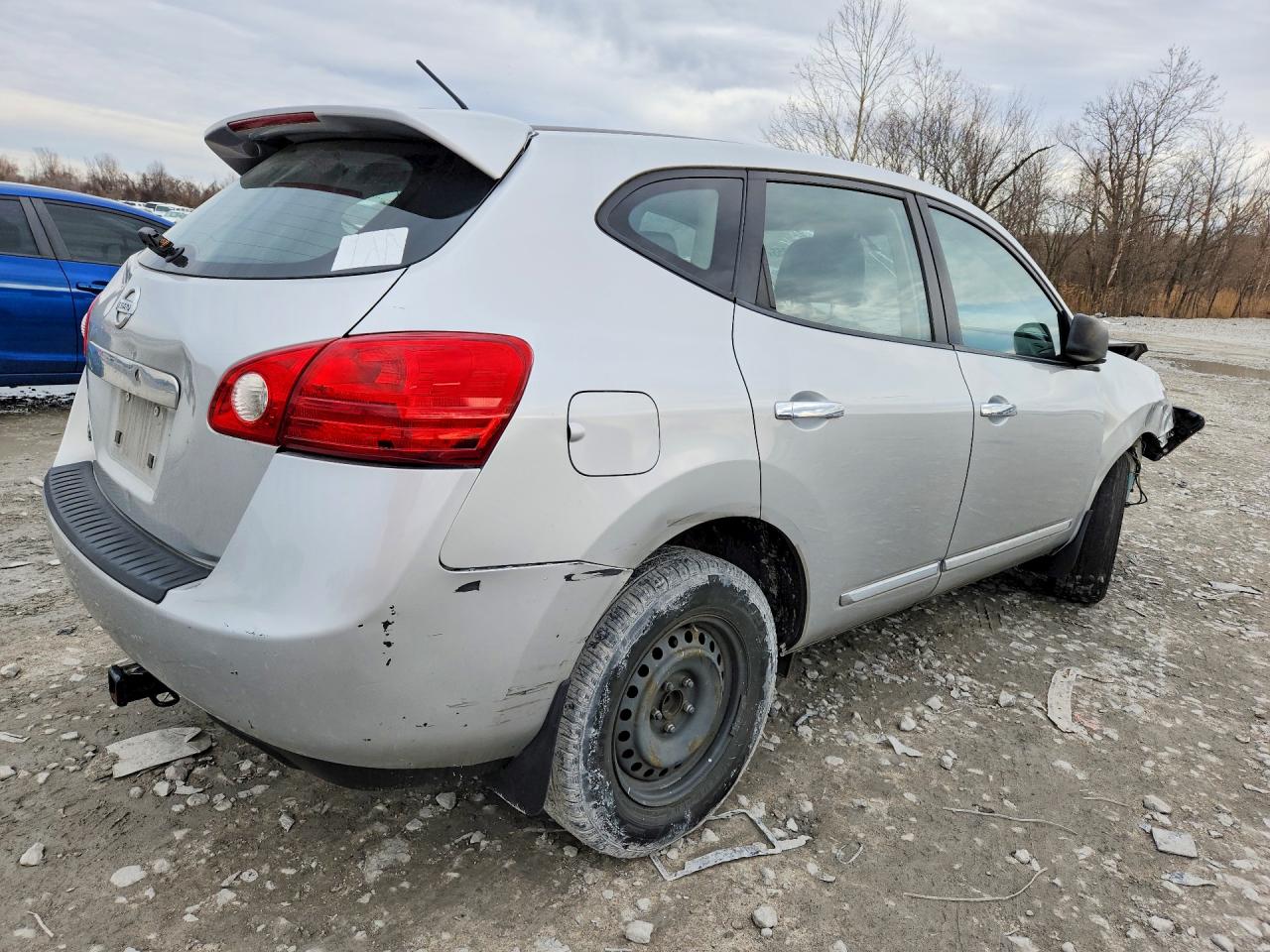 2013 NISSAN ROGUE S photo 5