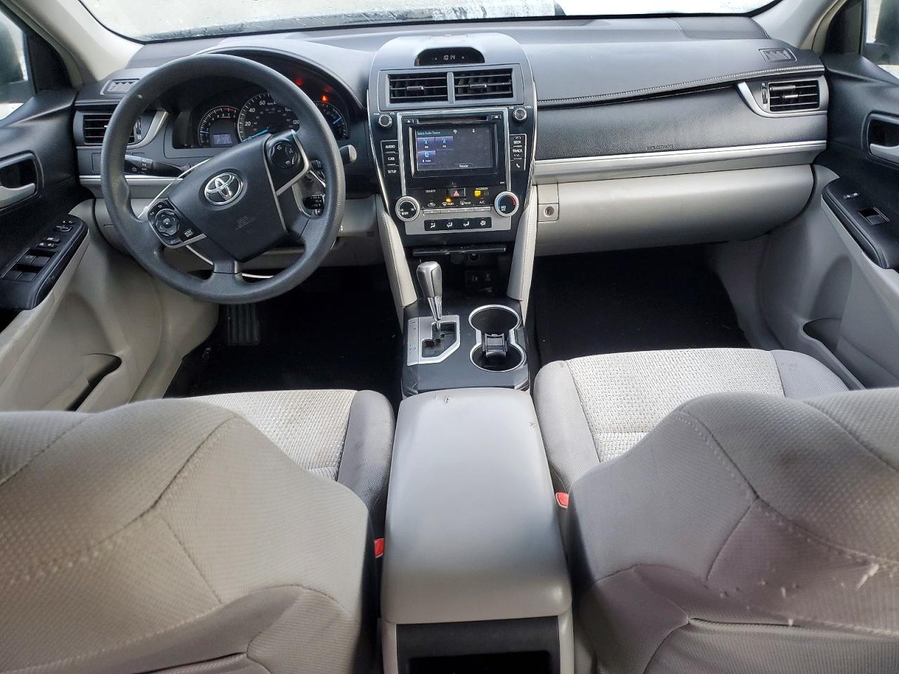 2014 TOYOTA CAMRY L photo 15