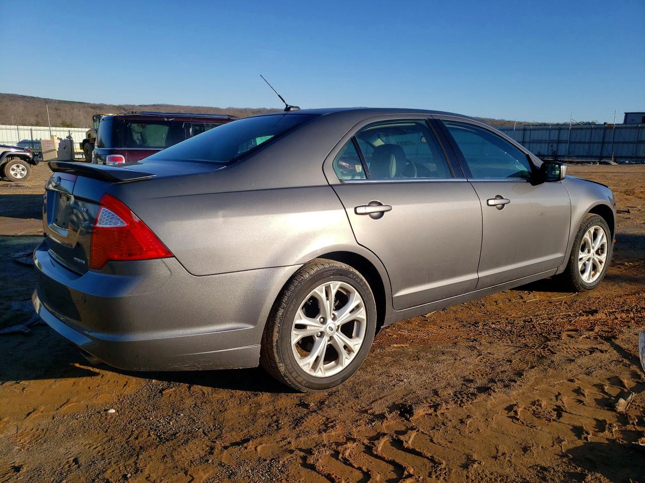 2012 FORD FUSION SE photo 3
