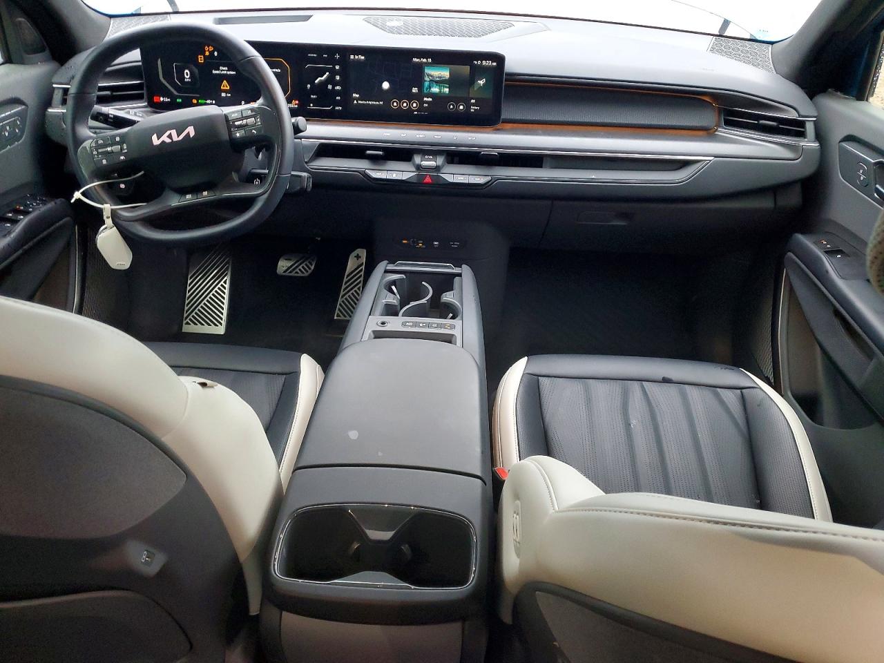 2024 KIA EV9 GT-LINE photo 8