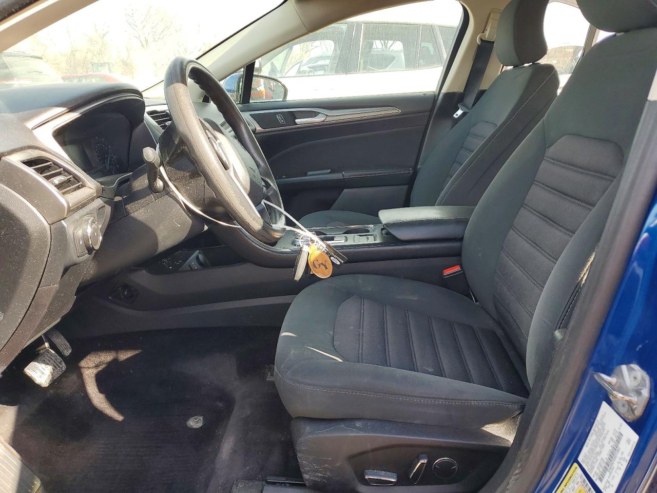 2017 FORD FUSION SE photo 13