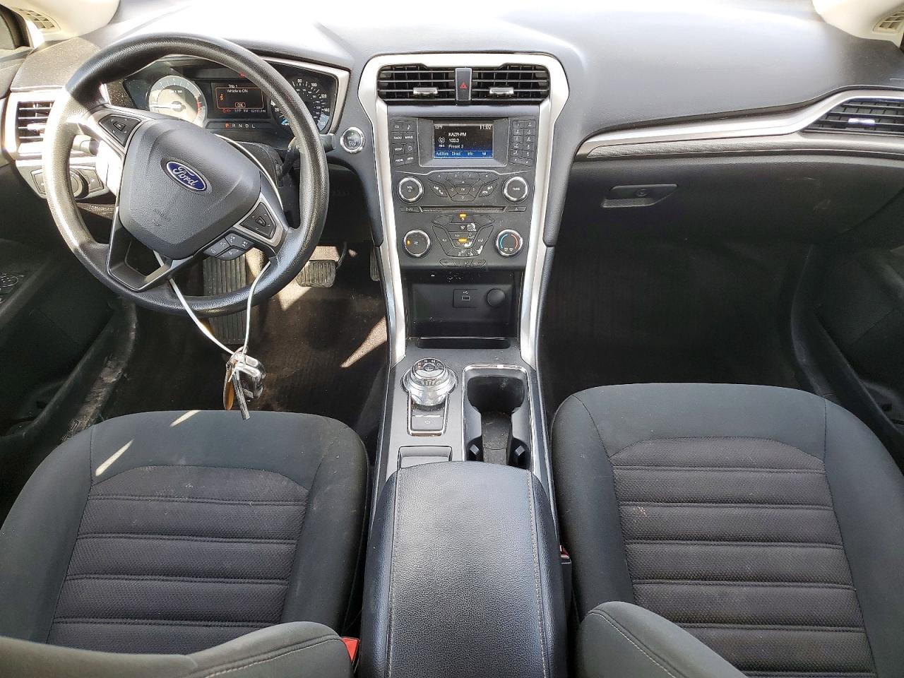 2017 FORD FUSION SE photo 15