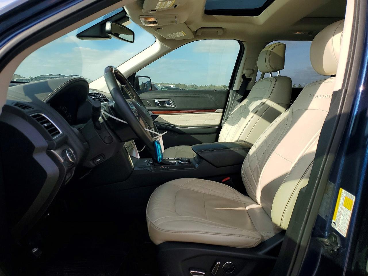 2017 FORD EXPLORER PLATINUM photo 19