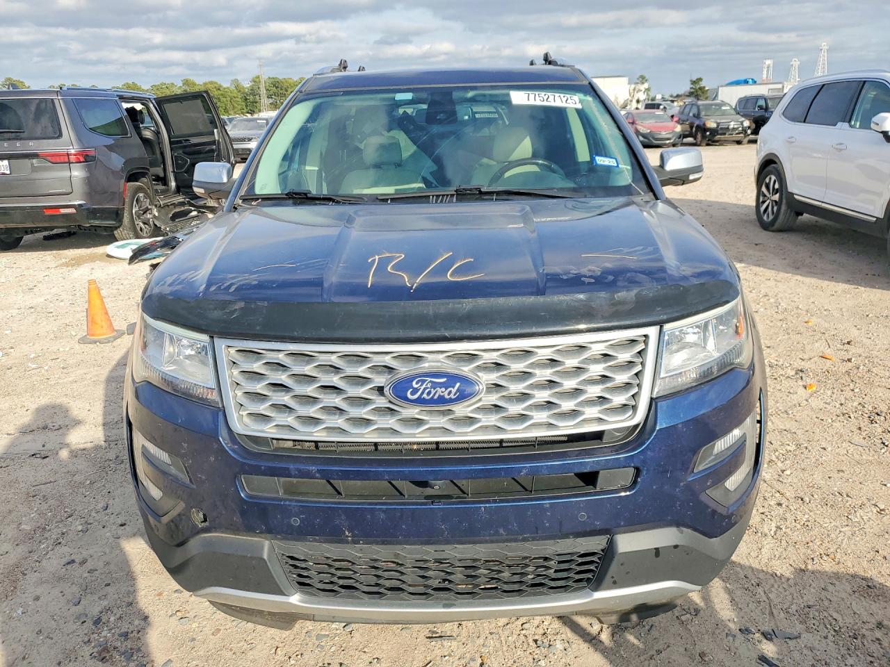 2017 FORD EXPLORER PLATINUM photo 13